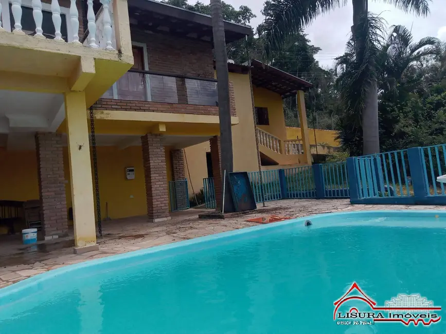 Chácara com 5 quartos à venda, 1000m2 em Paraibuna - SP - imagem 4 Foto 4 de Chácara com 5 quartos à venda, 1000m2 em Paraibuna - SP