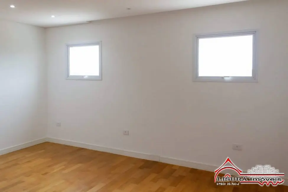 Foto 8 de Casa com 5 quartos à venda, 450m2 em Jacarei - SP