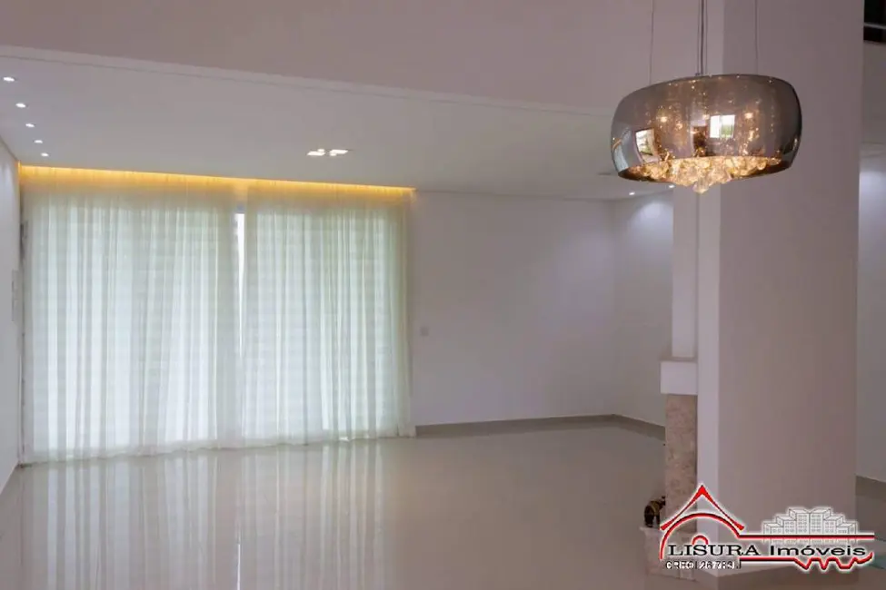 Foto 5 de Casa com 5 quartos à venda, 450m2 em Jacarei - SP