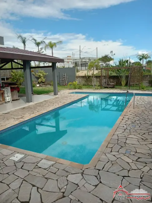 Foto 2 de Casa com 4 quartos à venda, 338m2 em Jacarei - SP