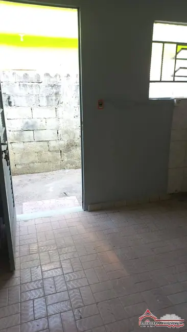 Foto 4 de Casa à venda, 38m2 em Jardim Califórnia, Jacarei - SP