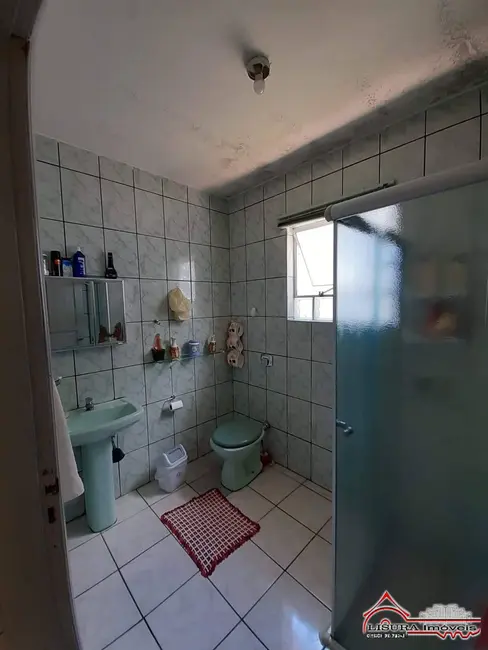 Foto 5 de Casa com 2 quartos à venda, 175m2 em Parque Santo Antônio, Jacarei - SP