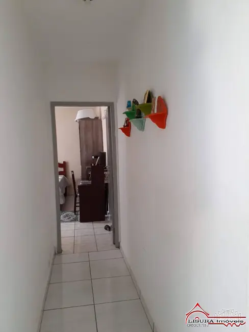 Foto 9 de Casa com 2 quartos à venda, 175m2 em Parque Santo Antônio, Jacarei - SP