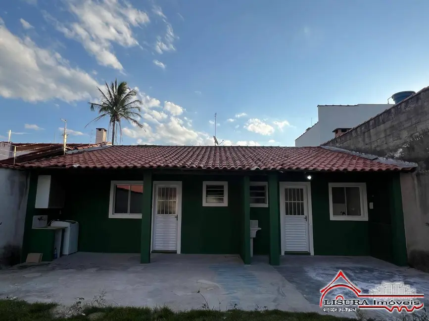 Foto 2 de Casa à venda, 250m2 em Cidade Jardim, Jacarei - SP