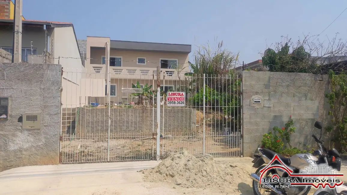 Foto 1 de Casa com 2 quartos à venda, 105m2 em Jardim Leblon, Jacarei - SP