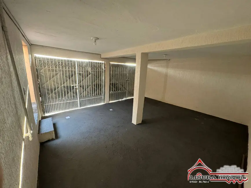 Foto 3 de Casa com 4 quartos à venda, 300m2 em Conjunto São Benedito, Jacarei - SP