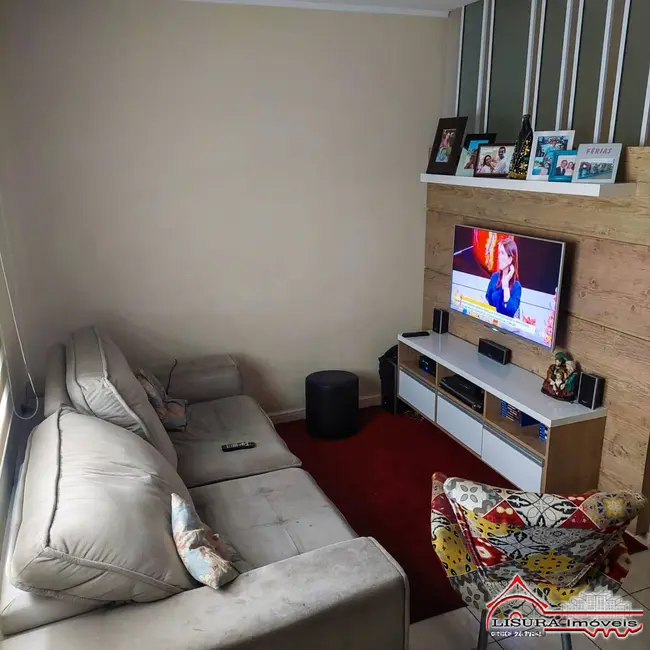 Foto 2 de Casa de Condomínio com 2 quartos à venda, 70m2 em Jardim Califórnia, Jacarei - SP
