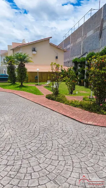 Foto 9 de Casa de Condomínio com 2 quartos à venda, 70m2 em Jardim Califórnia, Jacarei - SP