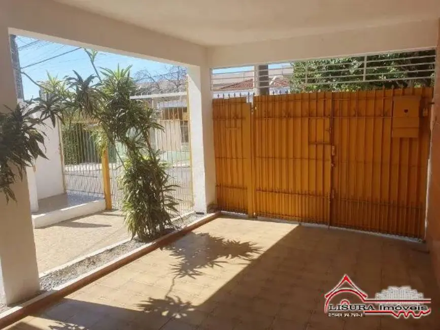 Foto 2 de Casa com 3 quartos à venda, 300m2 em Jardim Jacinto, Jacarei - SP