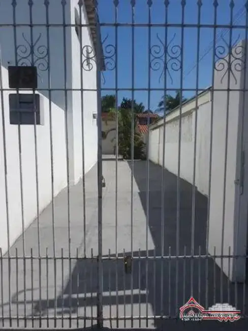 Foto 6 de Casa com 3 quartos à venda, 300m2 em Jardim Jacinto, Jacarei - SP