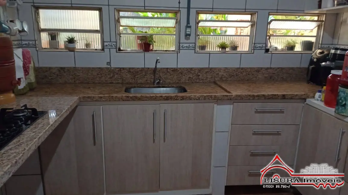 Foto 4 de Chácara com 4 quartos à venda, 1000m2 em Chácaras Santa Maria, Jacarei - SP