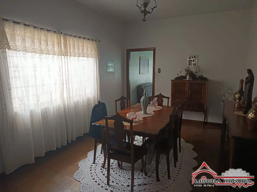 Foto 9 de Casa com 4 quartos para alugar, 320m2 em Jardim Esper, Jacarei - SP