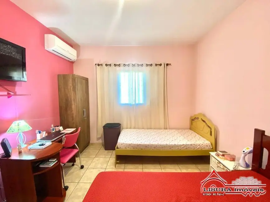 Casa com 3 quartos à venda, 113m2 em Sao Jose Dos Campos - SP - imagem 9 Foto 9 de Casa com 3 quartos à venda, 113m2 em Sao Jose Dos Campos - SP