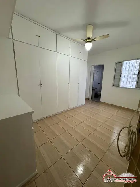 Foto 4 de Casa com 3 quartos à venda em Vila Martinez, Jacarei - SP