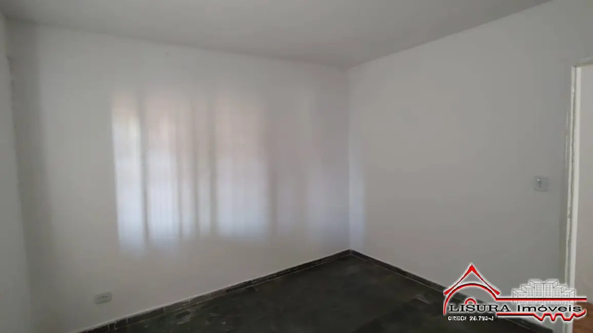 Foto 6 de Casa com 2 quartos à venda, 73m2 em Parque Santo Antônio, Jacarei - SP