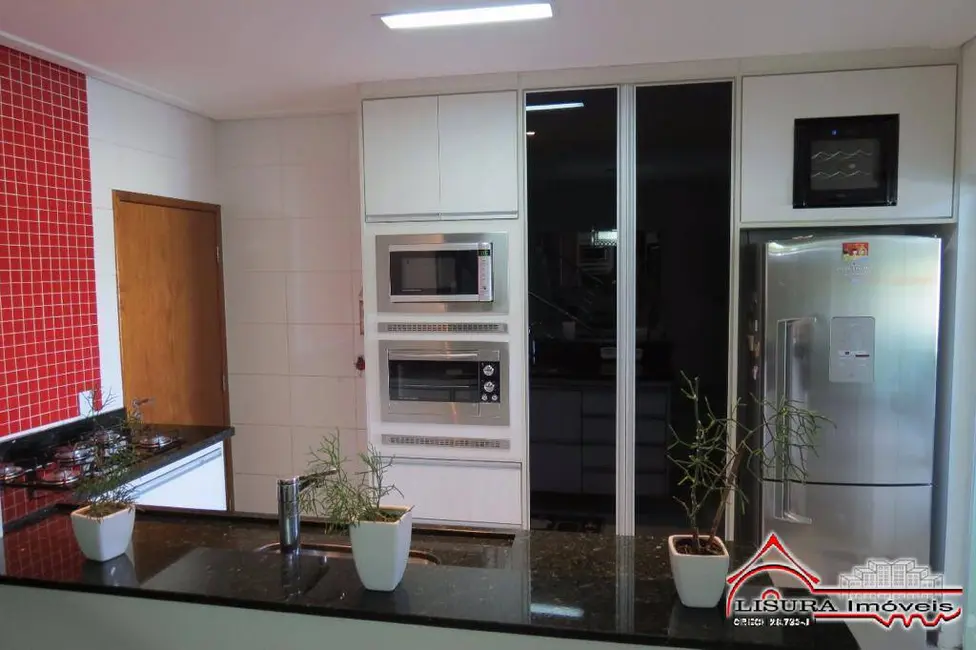 Casa à venda, 161m2 em Loteamento Villa Branca, Jacarei - SP - imagem 9 Foto 9 de Casa à venda, 161m2 em Loteamento Villa Branca, Jacarei - SP