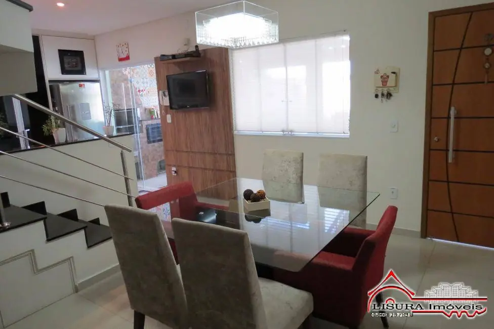 Casa à venda, 161m2 em Loteamento Villa Branca, Jacarei - SP - imagem 4 Foto 4 de Casa à venda, 161m2 em Loteamento Villa Branca, Jacarei - SP