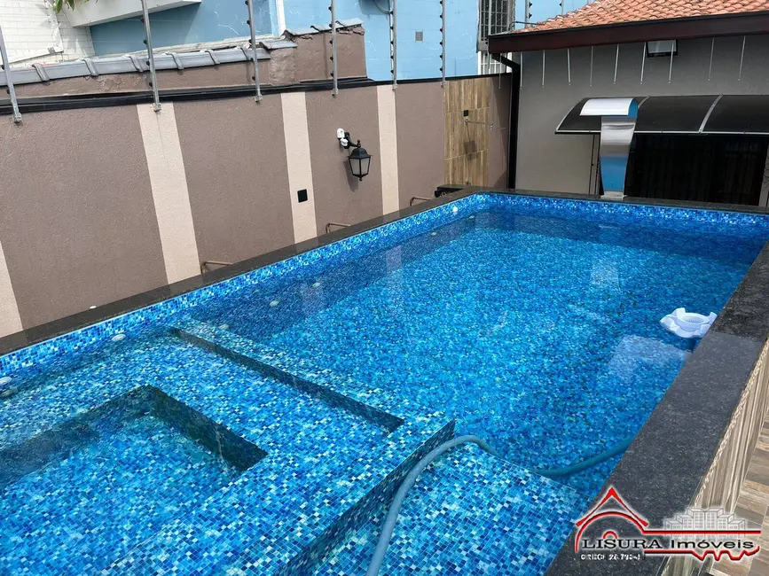 Foto 4 de Casa com 4 quartos à venda, 213m2 em Jardim Flórida, Jacarei - SP