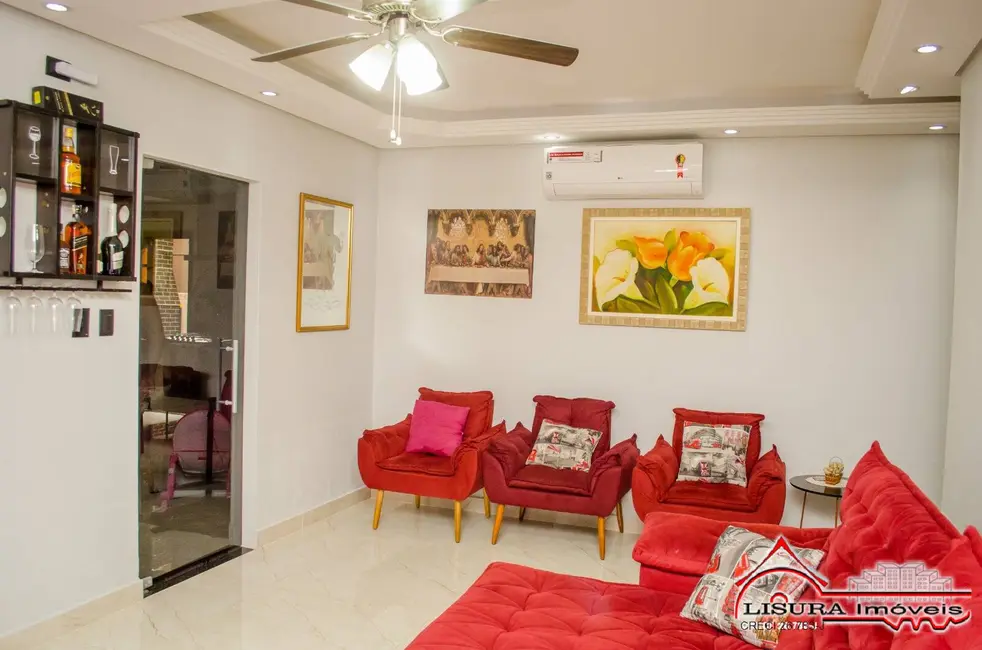 Foto 8 de Casa com 4 quartos à venda, 213m2 em Jardim Flórida, Jacarei - SP