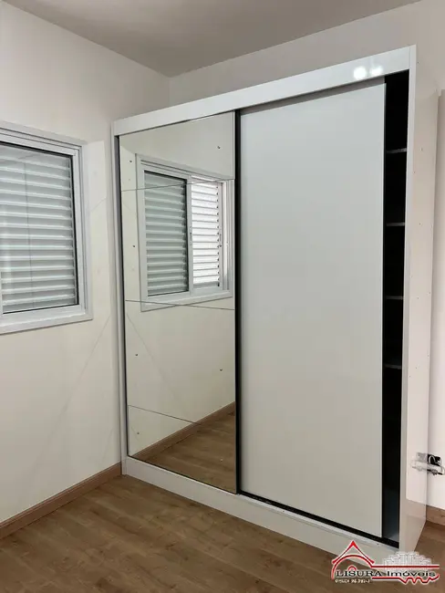 Apartamento com 3 quartos para alugar, 88m2 em Parque Santo Antônio, Jacarei - SP - imagem 5 Foto 5 de Apartamento com 3 quartos para alugar, 88m2 em Parque Santo Antônio, Jacarei - SP