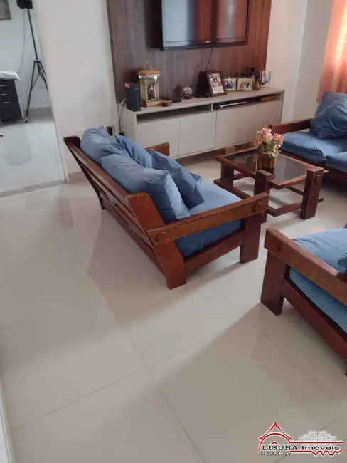 Foto 4 de Casa com 4 quartos à venda, 155m2 em Parque dos Príncipes, Jacarei - SP