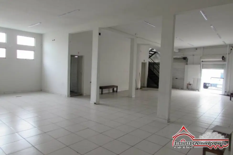 Sala Comercial para alugar, 300m2 em Centro, Jacarei - SP - imagem 4 Foto 4 de Sala Comercial para alugar, 300m2 em Centro, Jacarei - SP