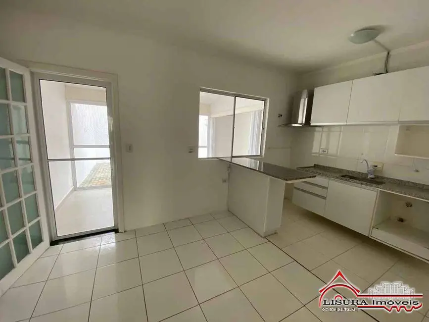 Foto 1 de Casa de Condomínio com 2 quartos para alugar, 90m2 em Jardim Califórnia, Jacarei - SP