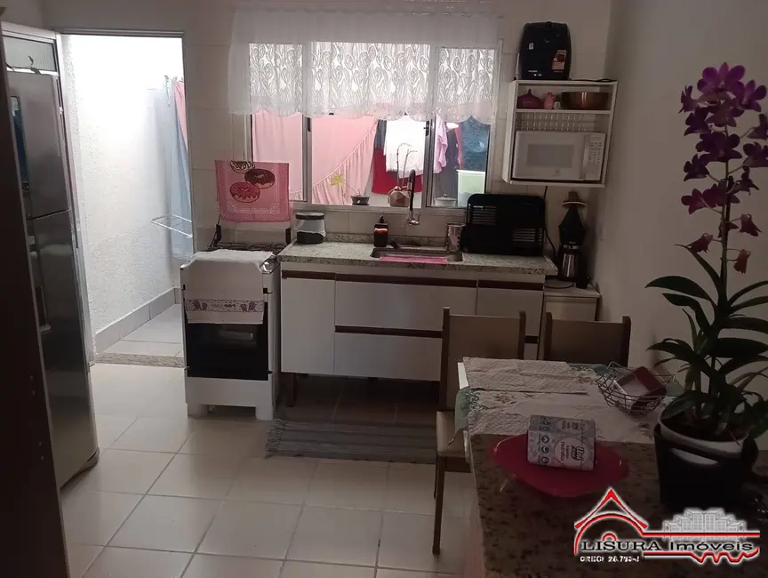 Foto 3 de Casa de Condomínio com 2 quartos à venda, 60m2 em Jardim Santa Marina, Jacarei - SP