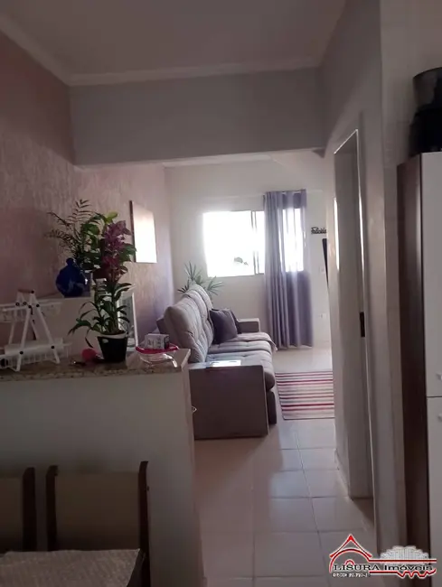 Foto 4 de Casa de Condomínio com 2 quartos à venda, 60m2 em Jardim Santa Marina, Jacarei - SP