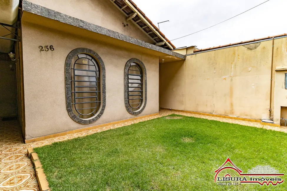 Foto 2 de Casa com 3 quartos à venda, 160m2 em Jardim das Indústrias, Jacarei - SP