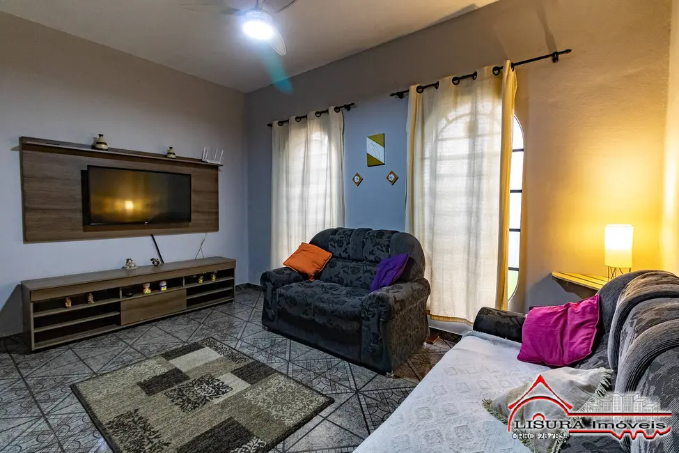 Foto 5 de Casa com 3 quartos à venda, 160m2 em Jardim das Indústrias, Jacarei - SP