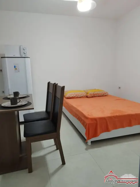 Foto 5 de Casa com 1 quarto para alugar, 16m2 em Centro, Jacarei - SP