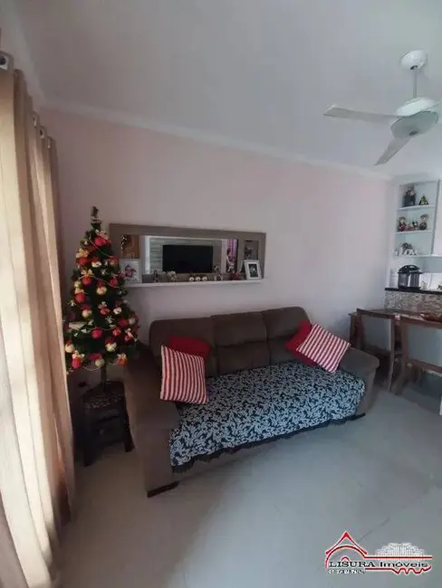 Foto 2 de Casa de Condomínio com 2 quartos à venda, 81m2 em Jardim Colônia, Jacarei - SP