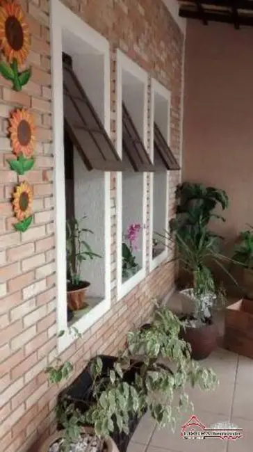 Foto 3 de Casa com 4 quartos à venda, 150m2 em Centro, Jacarei - SP