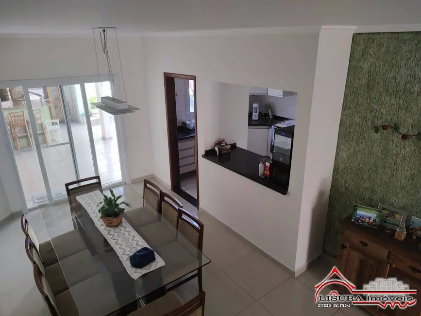 Foto 6 de Casa de Condomínio com 4 quartos à venda, 177m2 em Jardim Santa Maria, Jacarei - SP