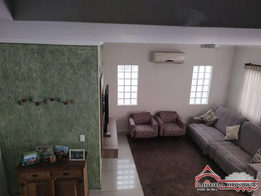 Foto 4 de Casa de Condomínio com 4 quartos à venda, 177m2 em Jardim Santa Maria, Jacarei - SP