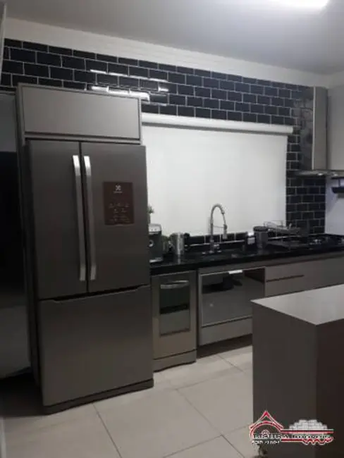 Foto 2 de Casa de Condomínio com 4 quartos à venda, 210m2 em Loteamento Villa Branca, Jacarei - SP