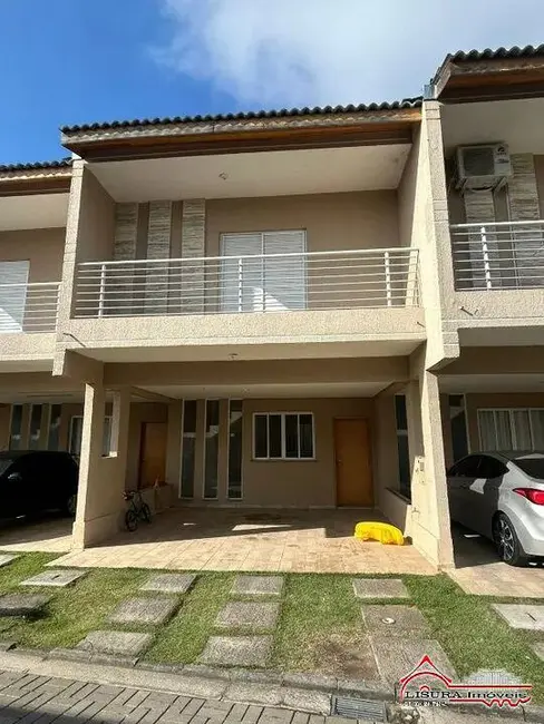 Casa com 3 quartos à venda, 126m2 em Santa Cruz dos Lázaros, Jacarei - SP - imagem 1 Foto 1 de Casa com 3 quartos à venda, 126m2 em Santa Cruz dos Lázaros, Jacarei - SP