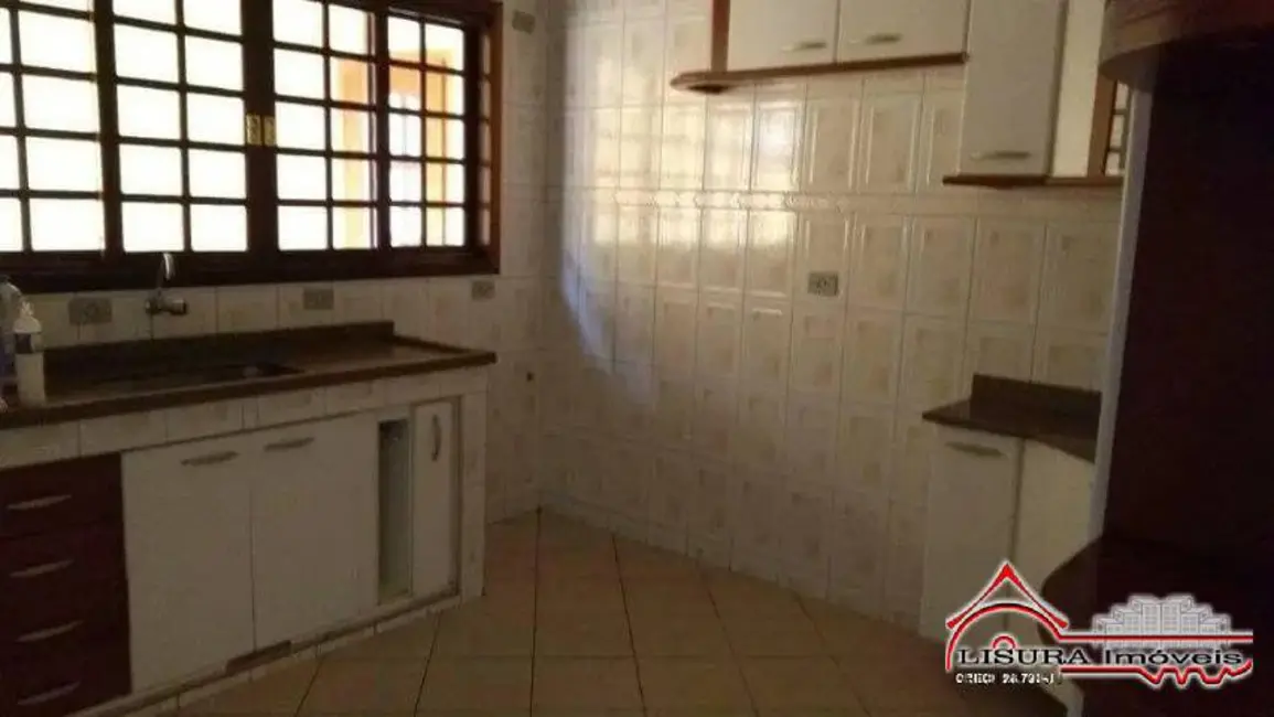 Foto 5 de Casa com 3 quartos à venda, 195m2 em Jardim Esperança, Jacarei - SP