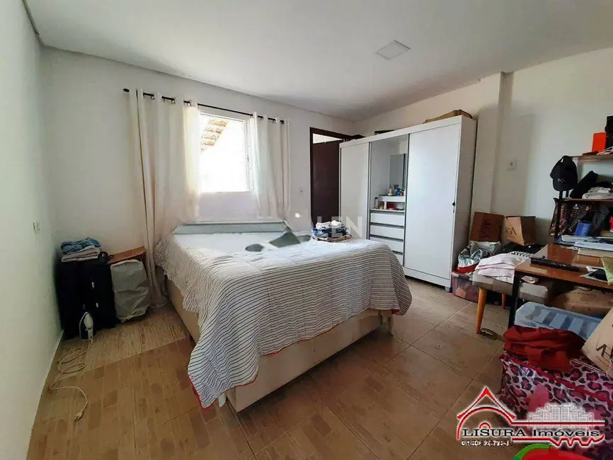 Foto 6 de Casa com 3 quartos à venda, 110m2 em Parque Santo Antônio, Jacarei - SP