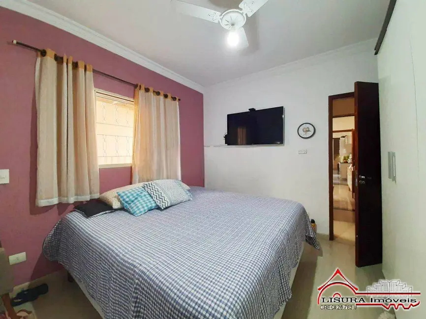 Foto 7 de Casa com 3 quartos à venda, 110m2 em Parque Santo Antônio, Jacarei - SP