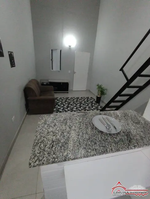 Foto 4 de Casa com 1 quarto para alugar, 30m2 em Jardim Colônia, Jacarei - SP