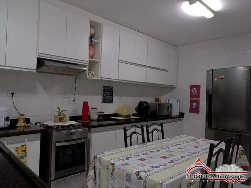 Foto 9 de Casa com 3 quartos à venda, 110m2 em Centro, Jacarei - SP