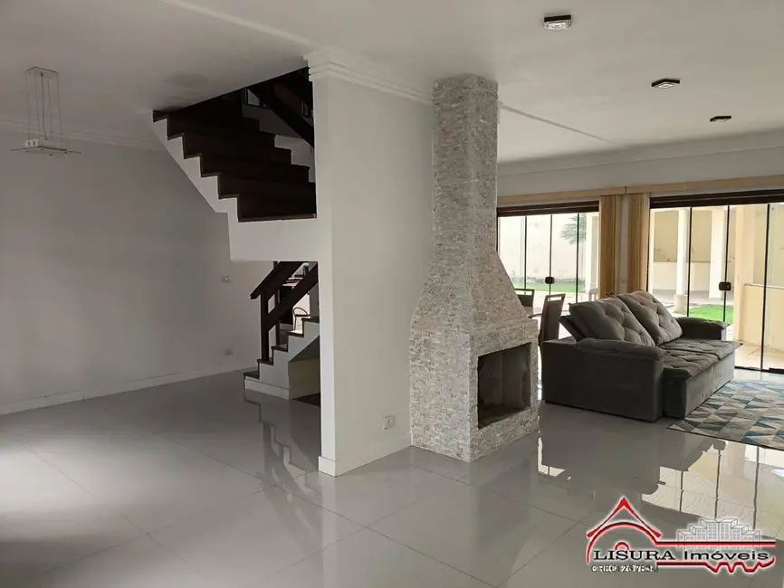 Foto 2 de Casa com 3 quartos à venda, 237m2 em Jardim América, Jacarei - SP