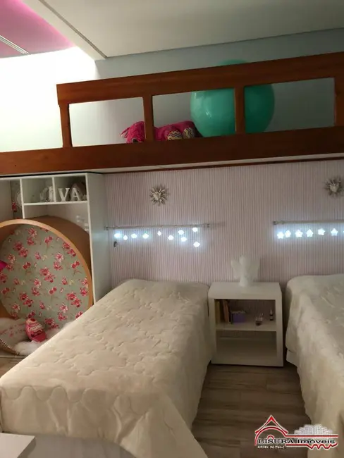 Foto 7 de Casa com 5 quartos à venda, 237m2 em Jardim América, Jacarei - SP