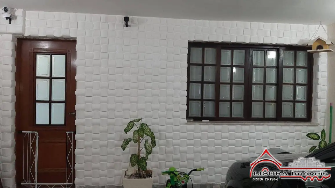 Foto 1 de Casa com 2 quartos à venda, 100m2 em Centro, Jacarei - SP