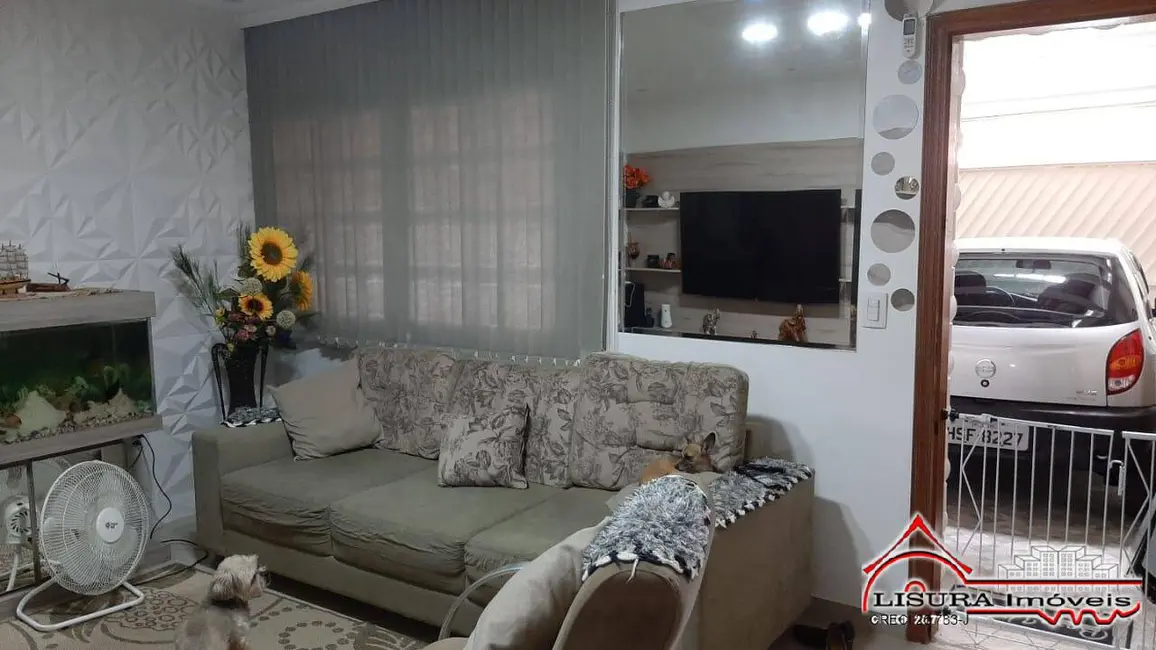 Foto 2 de Casa com 2 quartos à venda, 100m2 em Centro, Jacarei - SP