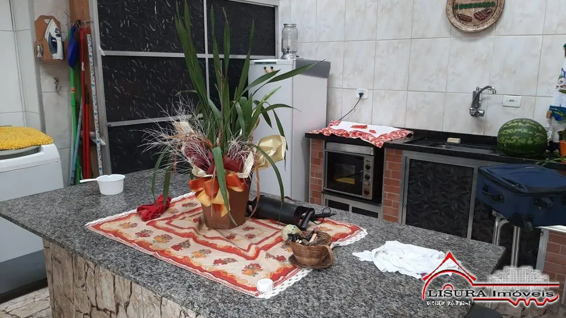 Foto 4 de Casa com 2 quartos à venda, 100m2 em Centro, Jacarei - SP