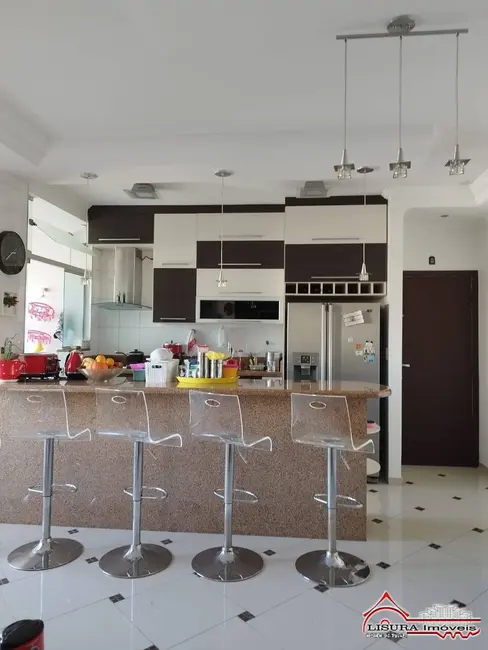 Apartamento com 3 quartos para alugar, 87m2 em Centro, Jacarei - SP - imagem 5 Foto 5 de Apartamento com 3 quartos para alugar, 87m2 em Centro, Jacarei - SP