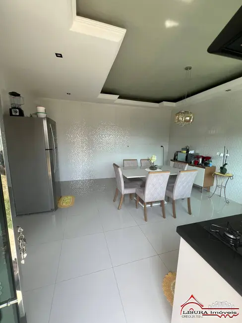 Foto 3 de Casa com 2 quartos à venda, 107m2 em Jardim Alvorada, Jacarei - SP